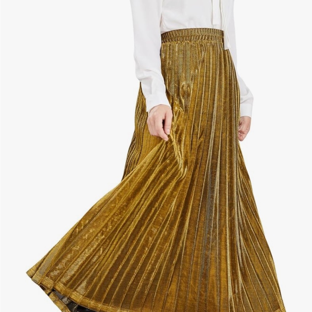 Metallic Gold Pleated Maxi Skirt - Picture 9 of 9